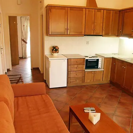 Bisti Πανσιόν Ερμιόνη